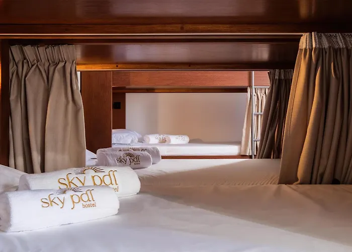 Sky Pdl אכסניה *